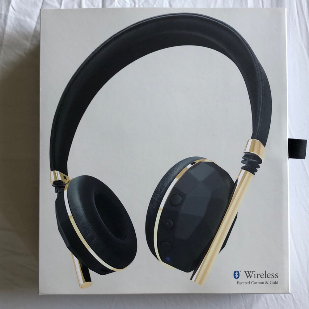 Beautiful Caeden Bluetooth headphones